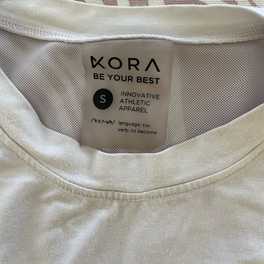 Cropped Workout Top - Picture 4 of 5